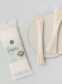 초록마을에서 우리밀 국수(400g) 3060원 제공